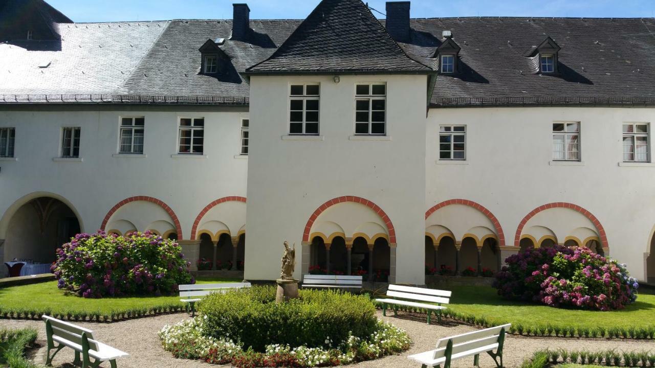 Gaestehaus Der Abtei Sayn Hotel Bendorf Buitenkant foto